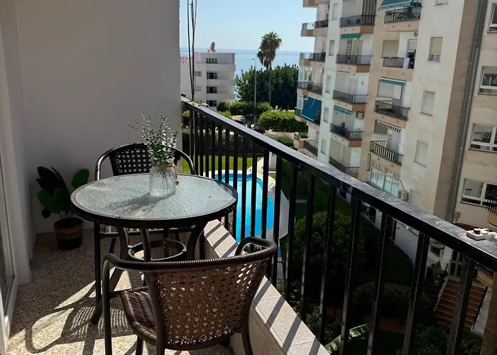 Piso Luminoso A Un Paso Del Mar En Nerja