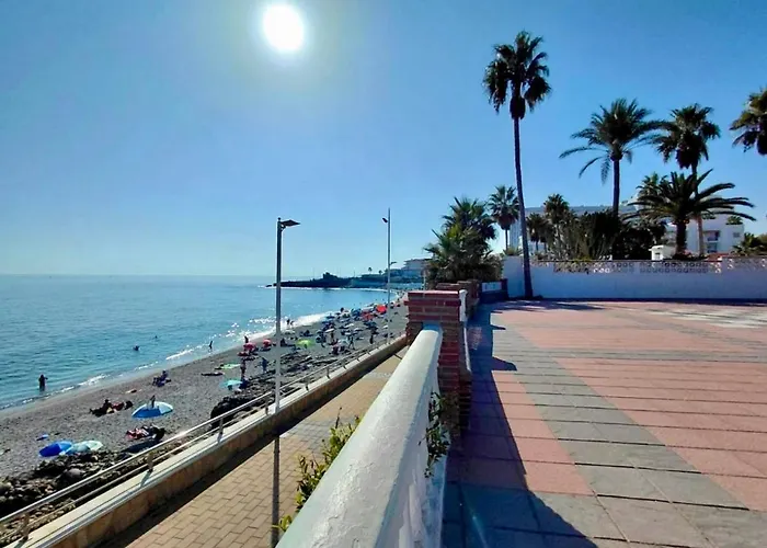 Piso Luminoso A Un Paso Del Mar En Apartment Nerja
