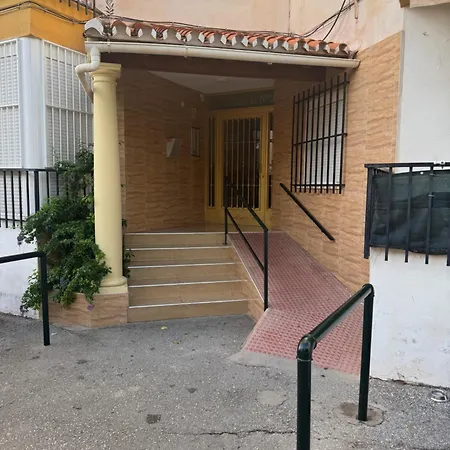 Piso Luminoso A Un Paso Del Mar En דירה