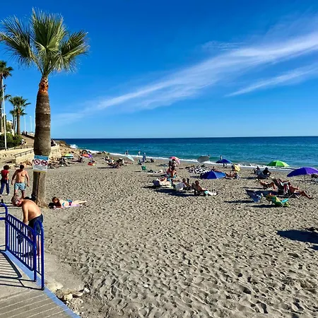 Piso Luminoso A Un Paso Del Mar En Apartamento *