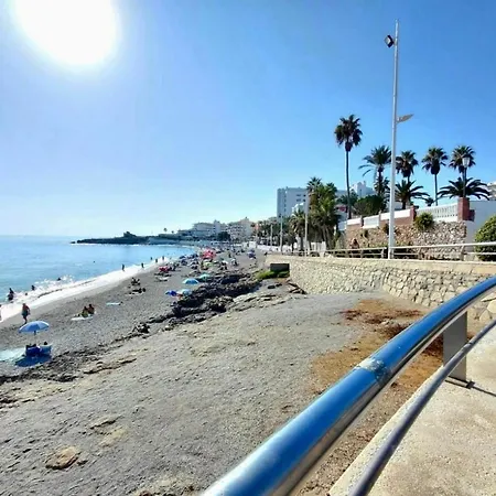 Piso Luminoso A Un Paso Del Mar En Apartamento