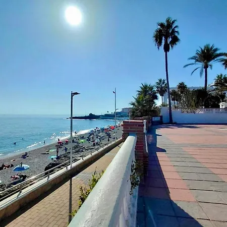 Piso Luminoso A Un Paso Del Mar En Apartamento Nerja