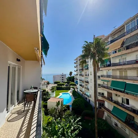 Piso Luminoso A Un Paso Del Mar En نيرخا