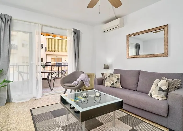 Piso Luminoso A Un Paso Del Mar En