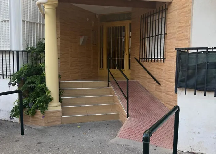 Piso Luminoso A Un Paso Del Mar En Apartamento