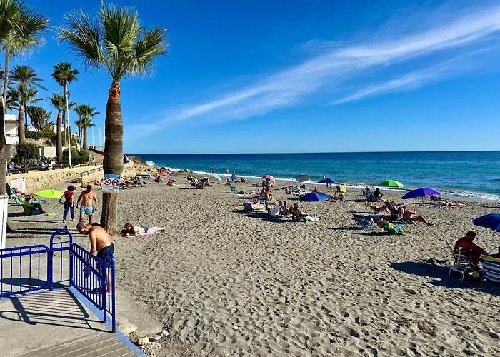 Piso Luminoso A Un Paso Del Mar En Apartamento *